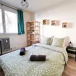 4 Chambres, Balcon Et Ascenseur Apartment *