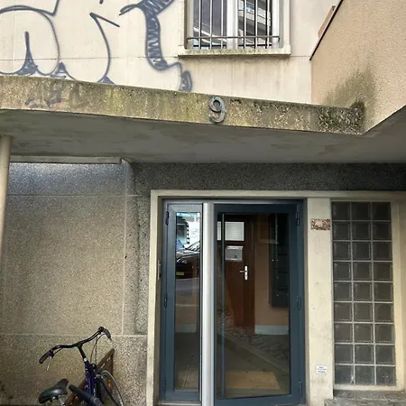 4 Chambres, Balcon Et Ascenseur *