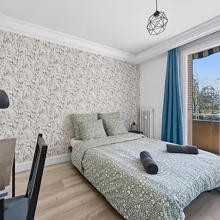 4 Chambres, Balcon Et Ascenseur Lejlighed *