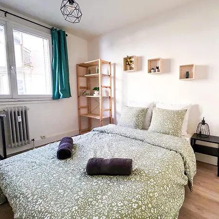 4 Chambres, Balcon Et Ascenseur Lejlighed *
