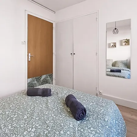 4 Chambres, Balcon Et Ascenseur *