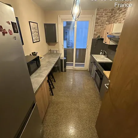 Apartment 4 Chambres, Balcon Et Ascenseur *