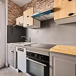 4 Chambres, Balcon Et Ascenseur *